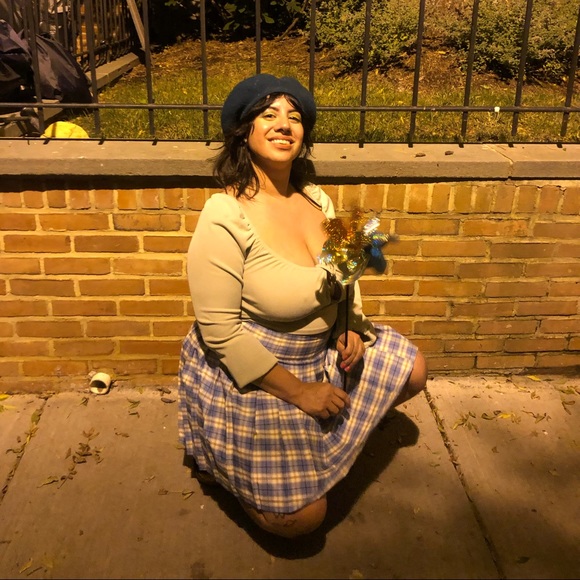 Meet your Posher, MJ - Picture 2 of 2